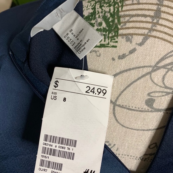 H&M Midnight “Shiny” Blue Long Sleeve Top Size=8 - Picture 4 of 5
